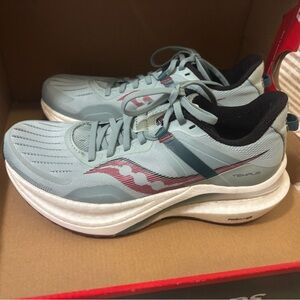 Saucony Tempus Running Shoes in mineral/rose